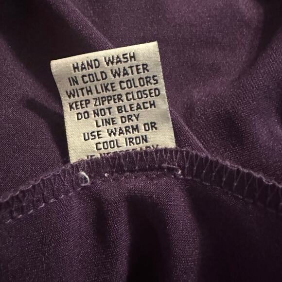 MPH Collections Plum Gold Zip Front Blouse 3X - Picture 4 of 6